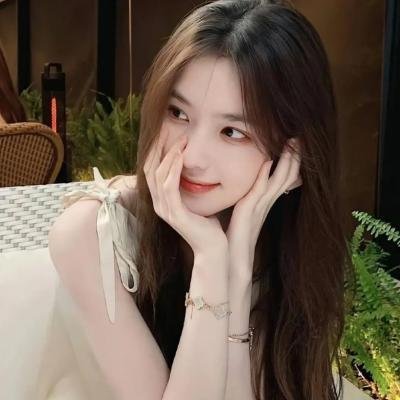 明天,我会成为谁的女友 封面
